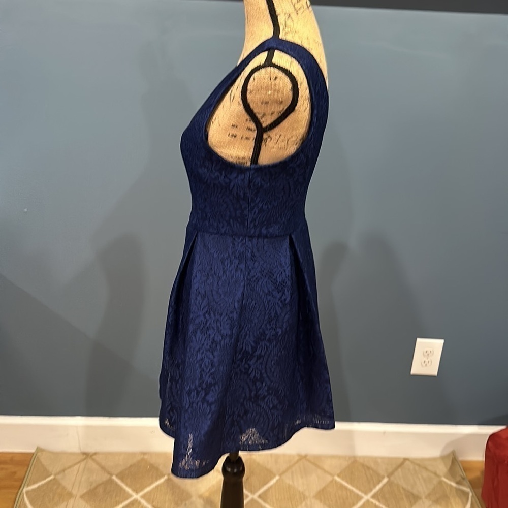 Francesca’s dress size small women’s - Picture 4 of 9